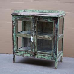 Vitrinenschrank 
